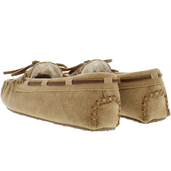 Minnetonka Cassie Slippers for Infants/Toddler/Little Kids Boys And Girls - Picture 2 of 6